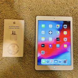 Apple iPad Air 16GB WiFi with free charger