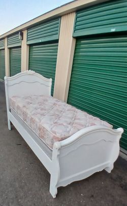 TWIN BED FRAME WITH BOX AND MATTRESS