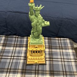 LEGO Architecture Statue of Liberty (Set #21042)
