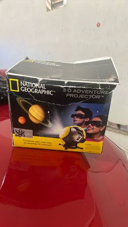 National Geographic 3-D adventure projector