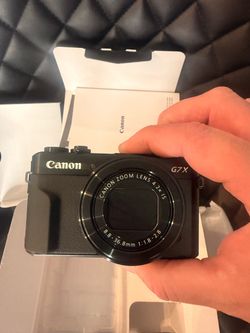 Canon G7x Mark II