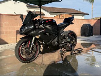 2009 Kawasaki Ninja ZX-6R – Clean Title – 17,500 Miles