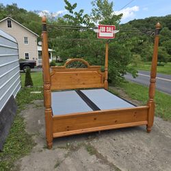 King Size Poster Bed 