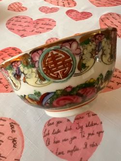 Vintage ACF Japanese Porcelain Ware Bowl | Hand-Decorated in Hong Kong | Famille Rose Medallion Style Polychrome Enamel & Gilt Chinoiserie