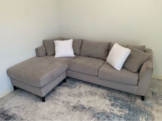 Rooms To Go Alanis Bay Queen Sleeper Sofa with Chaise – $550 OBO