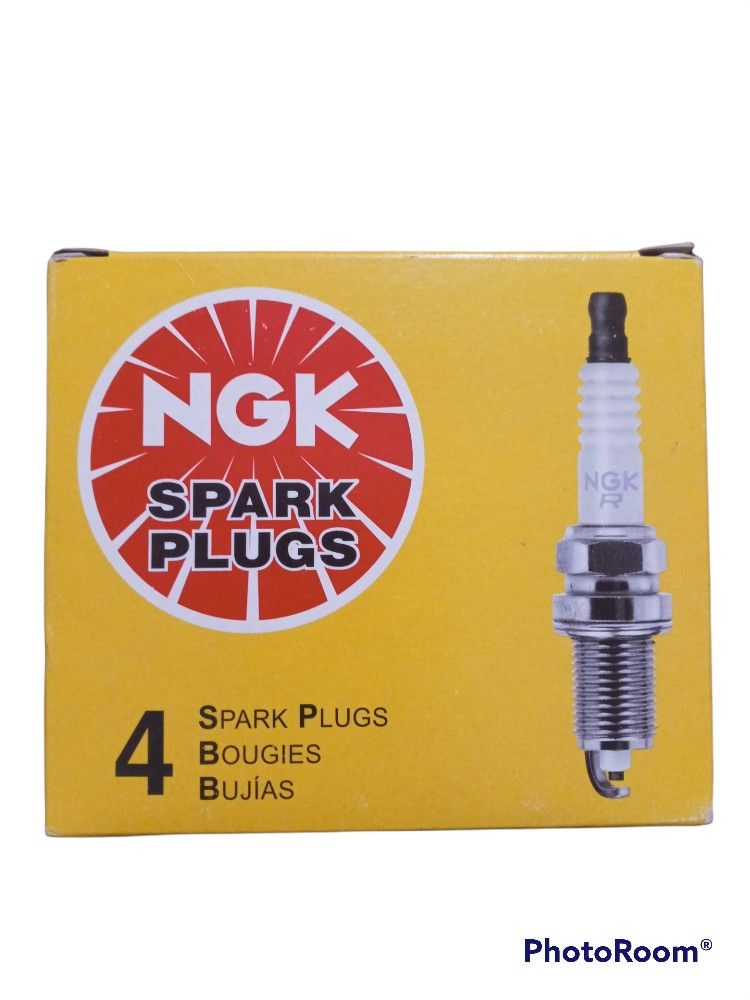 Set Of Four NGK Spark Plugs BR9ES/3194
