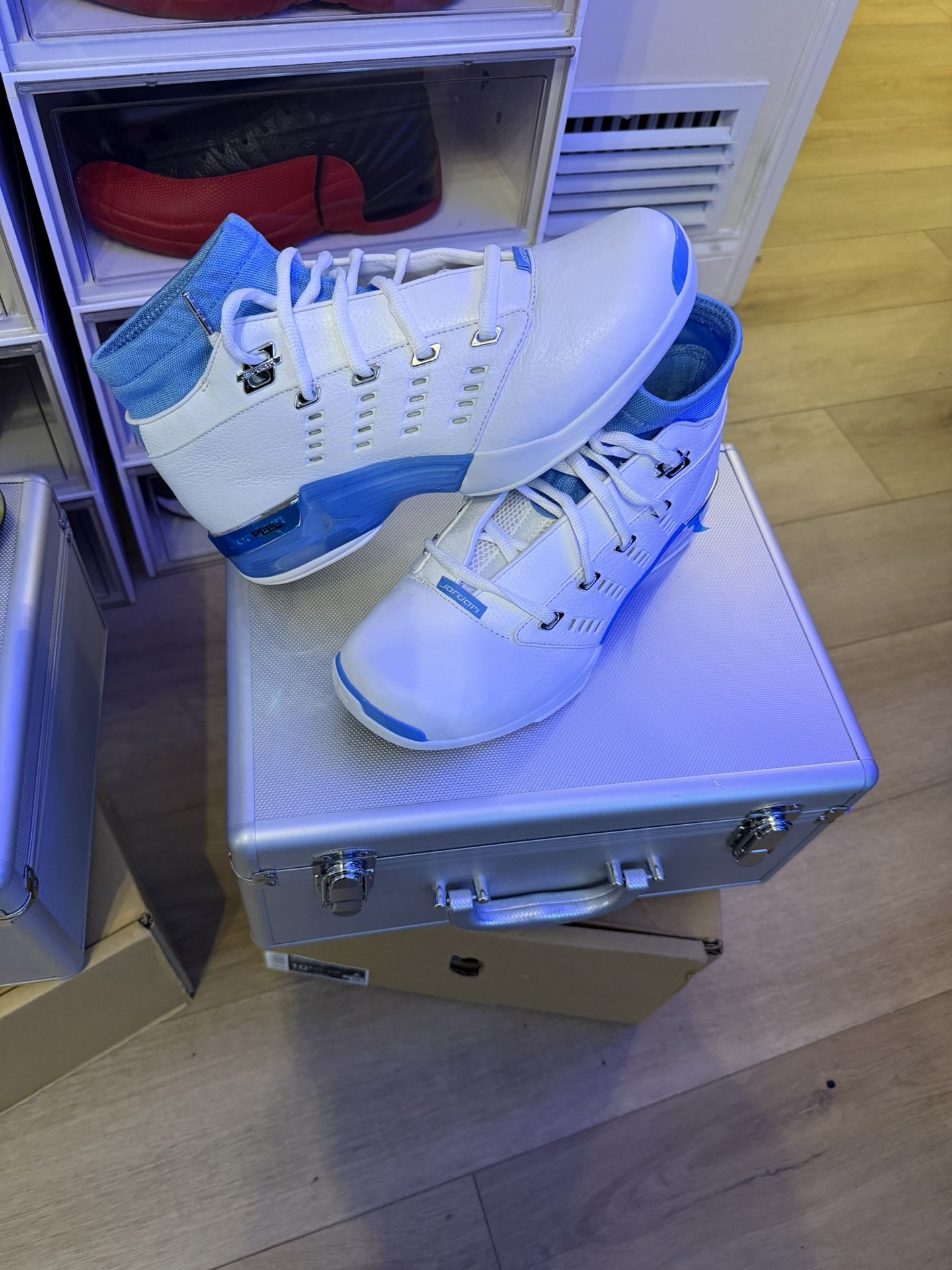 Air Jordan 17 Low UNC