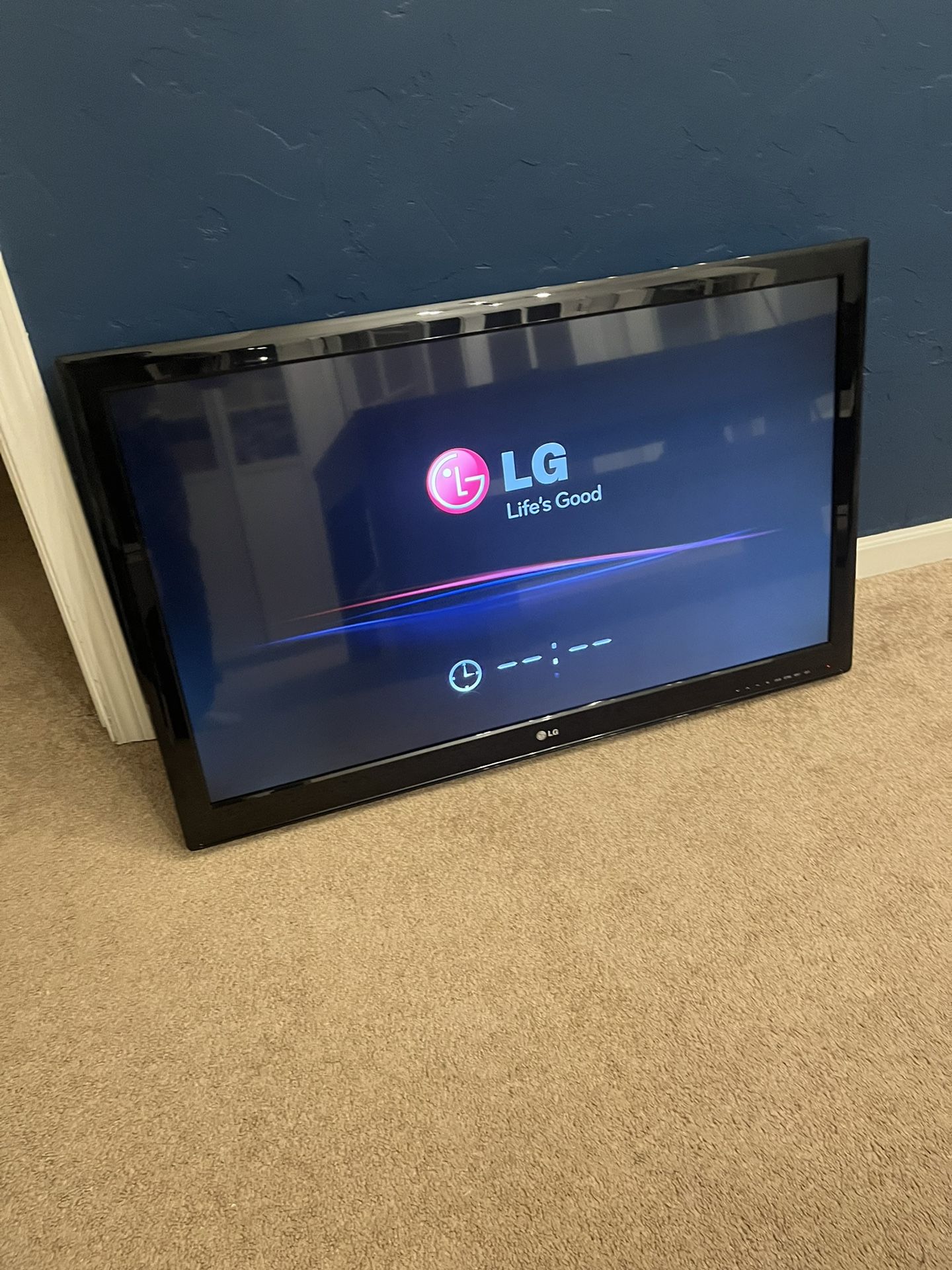 42” LG TV