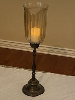 Decorative candle holder