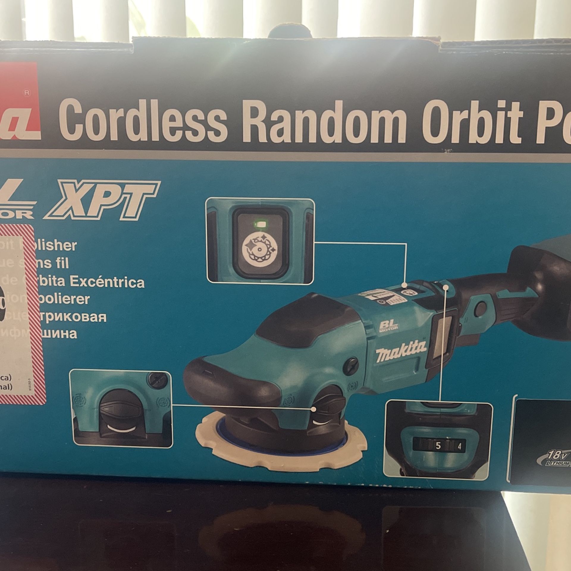 Makita Cordless Random Orbit Polisher