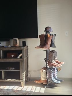 Cowboy boots holder