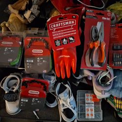 New chains, new gloves and other miscellaneous tool items all New