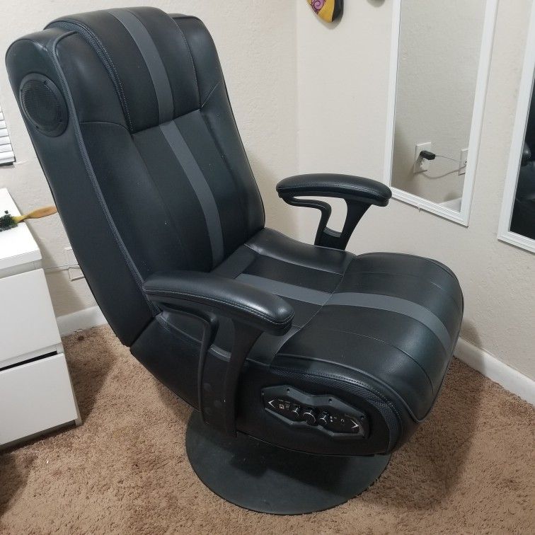 GAMER CHAIR