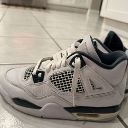 Jordan Retro Boys Size 4.5