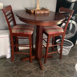 Table Chairs $