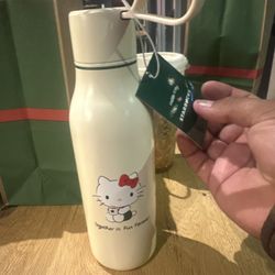 Hello Kitty Water bottle 