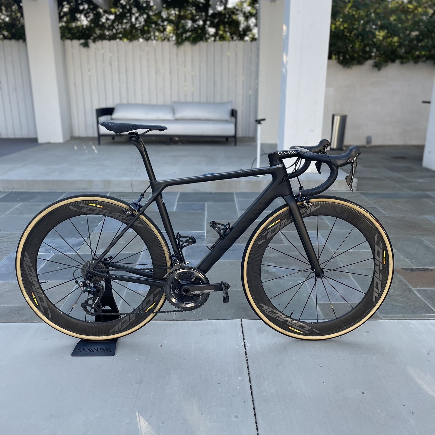 Canyon Ultimate CF SLX 9.0 2018 w/ Upgraded Components for Sale in 