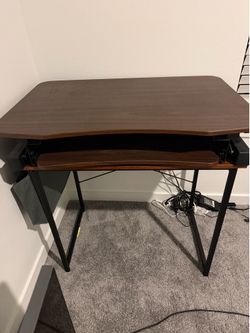Standing desk
