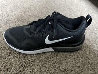 Womens Nike Shoe Size 7.5