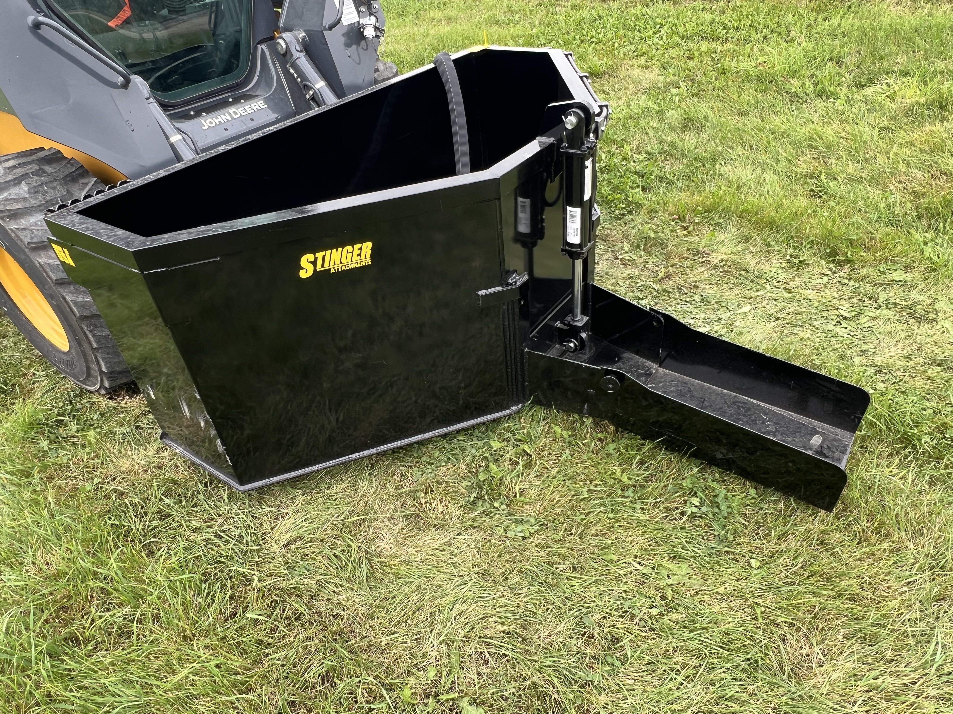 Stinger Attachments Cement/Concrete Bucket (CB-75)