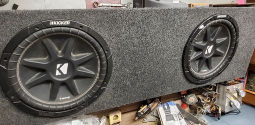 2 Kicker Comp 12" in nice factory box with Amplifier car/truck stereo