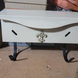 Old Mail Box