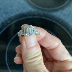 14 Karat  White Gold Diamond Ring