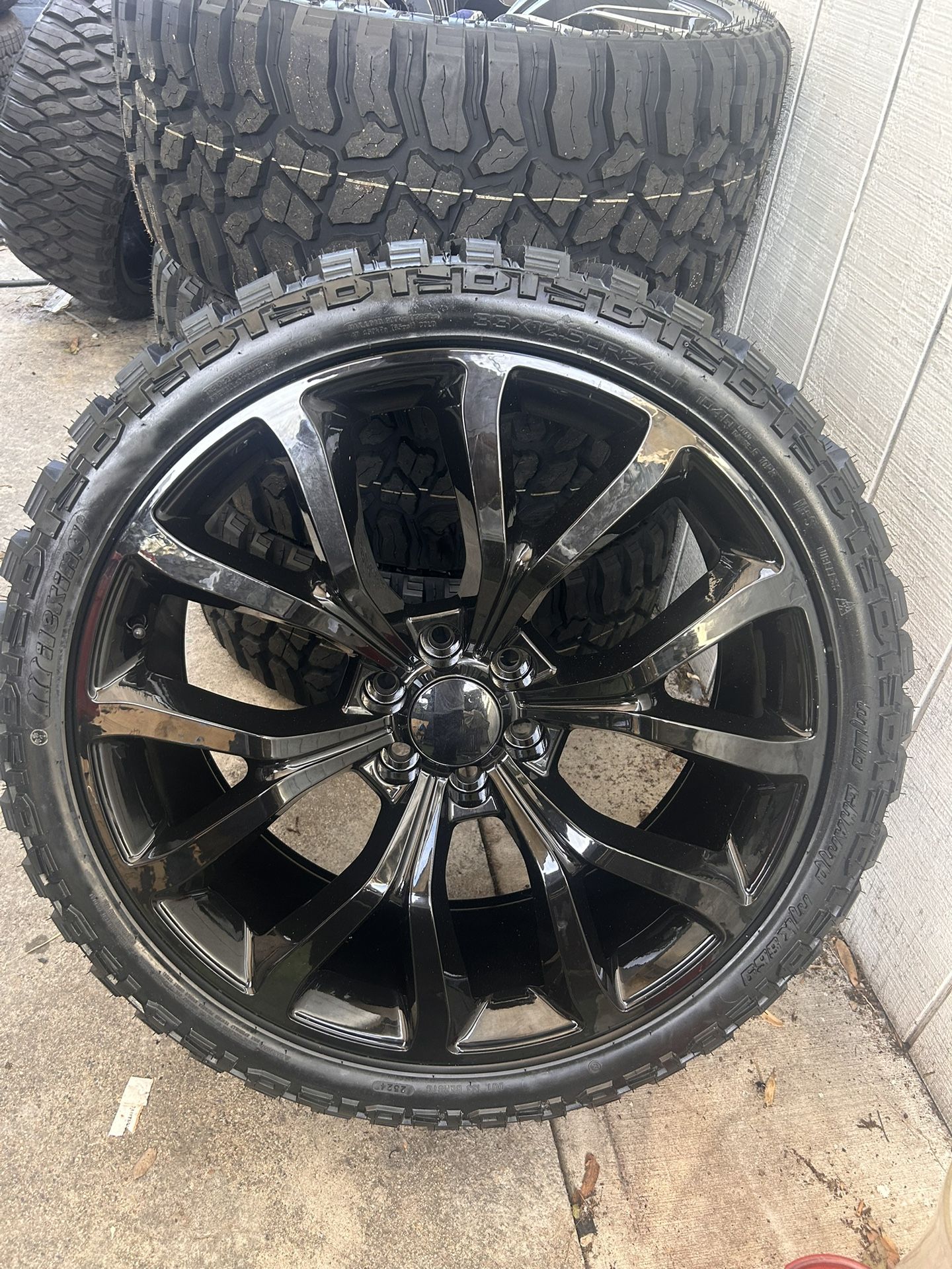 24x10 Reps On 33s 6 Lug