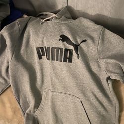 Puma Sweater De Venta Great Condition 10$ Size Large