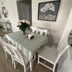 Expandable Dinner Table Sits 8 People 