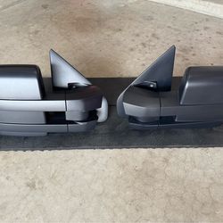 Ford Tow Mirrors with Puddle Light