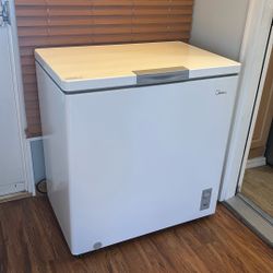 Midea 7cu.ft Chest Freezer