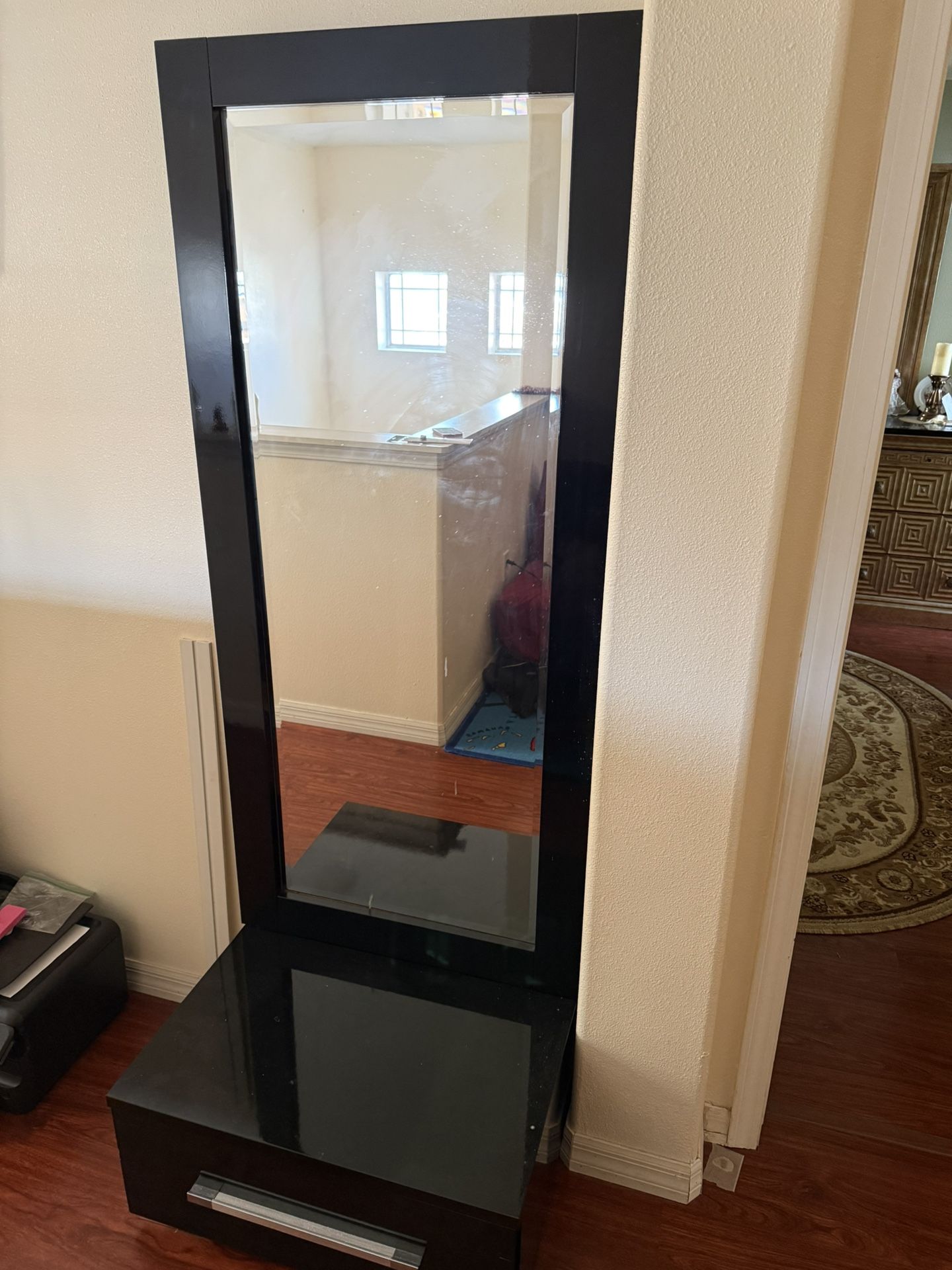Bedroom’s Mirror