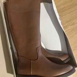 New Boots Size 7
