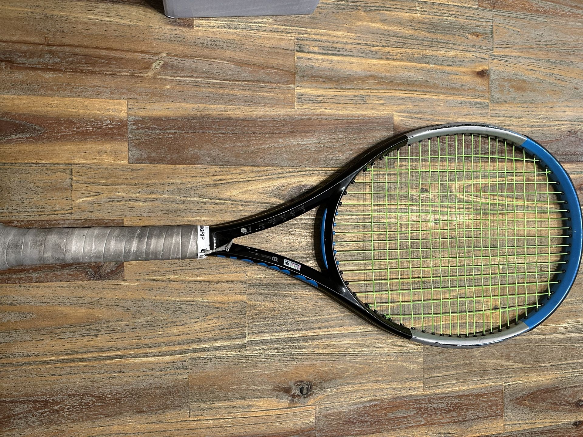 Wilson Ultra 100 V3 Tennis Racket 