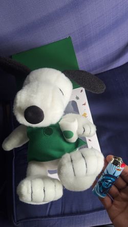 Starbucks snoopy plushie