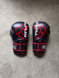 Rival Boxing Gloves bag and sparring 140z Black and Red