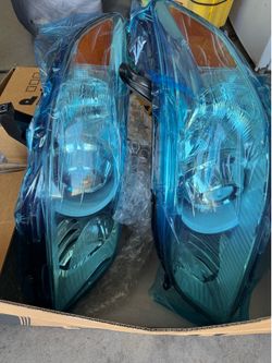 Headlights Toyota sienna 2011-2015 and 2018-2020