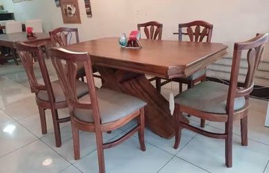 Wood Dining Table with 6 Chairs