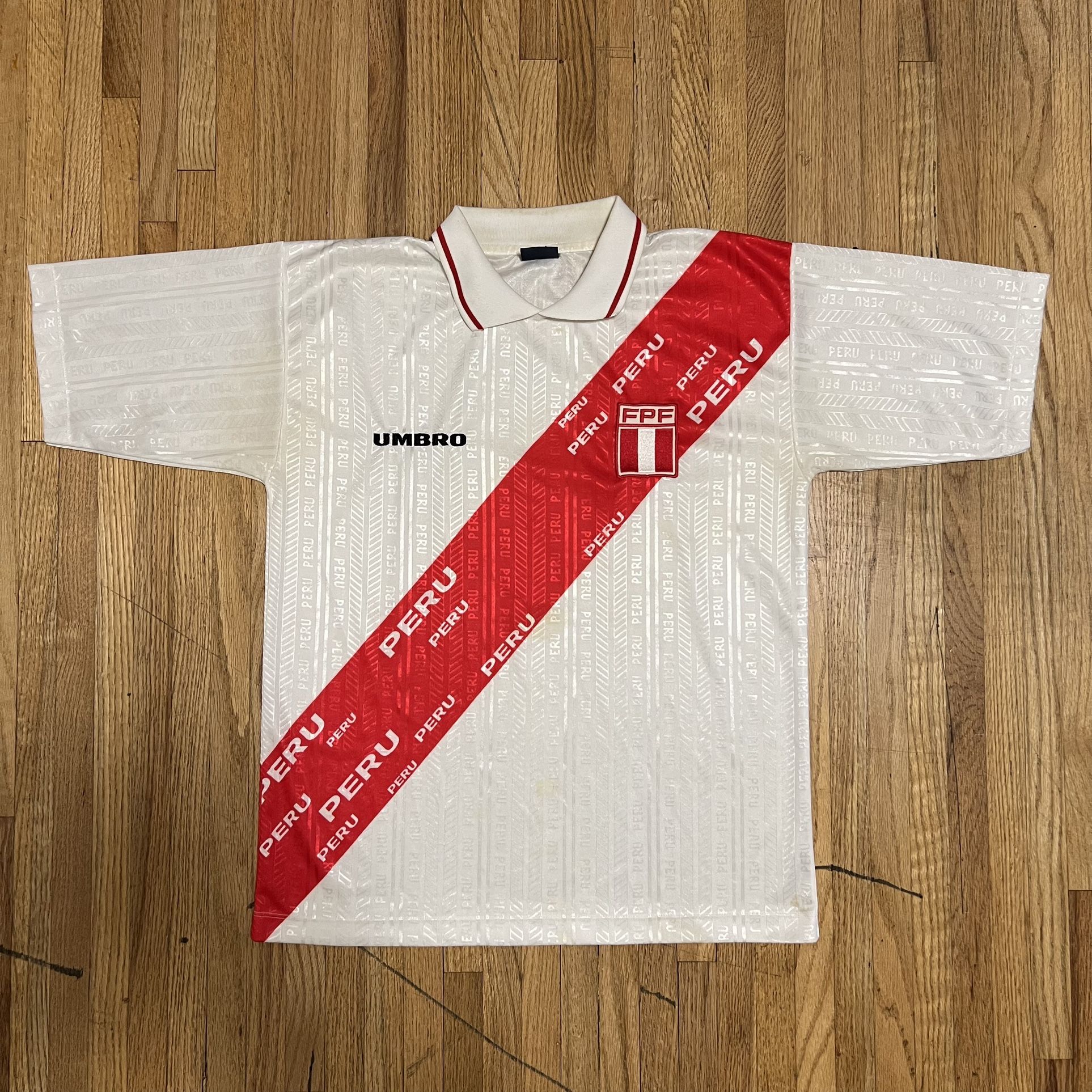 Vintage Umbro PERU National Team Soccer Jersey