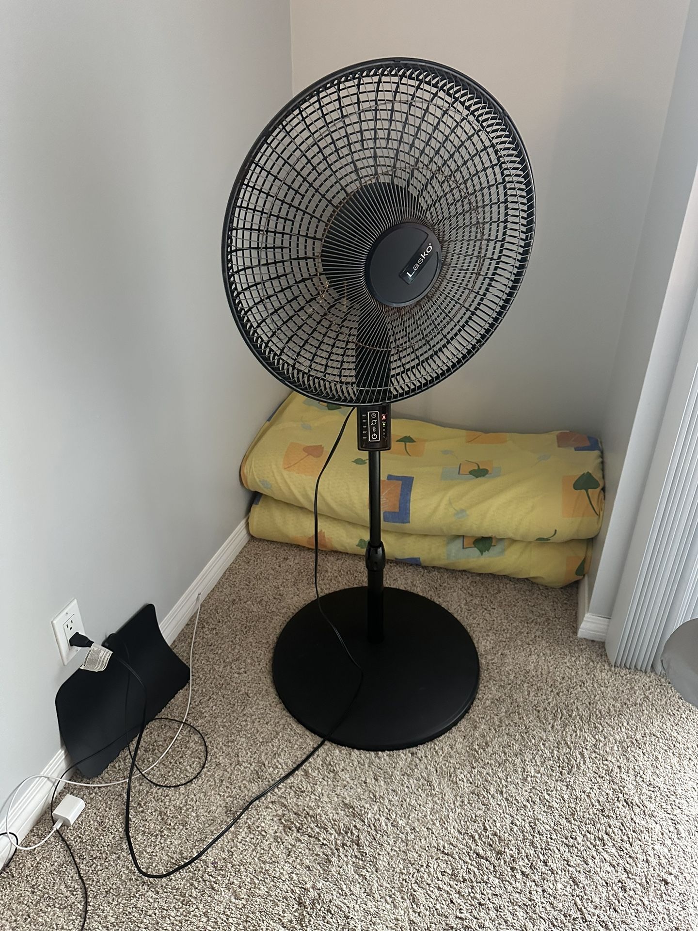 Lasko S18640 Elite Collection 18-inch Pedestal Fan