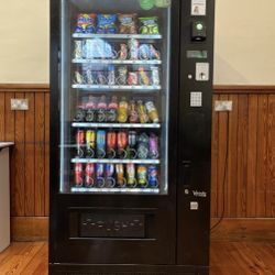 Combo Vending Machine With CC Reader