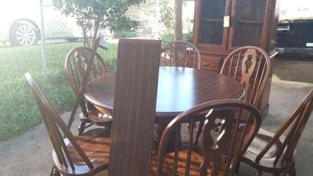 Cochrane C E Wilderness Oak Table And Chairs For Sale In Smithfield Nc Offerup