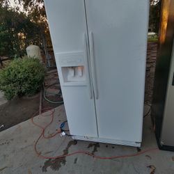 Ice&Water Maytag Refrigerator