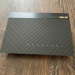 Router - Asus RT-AC55U