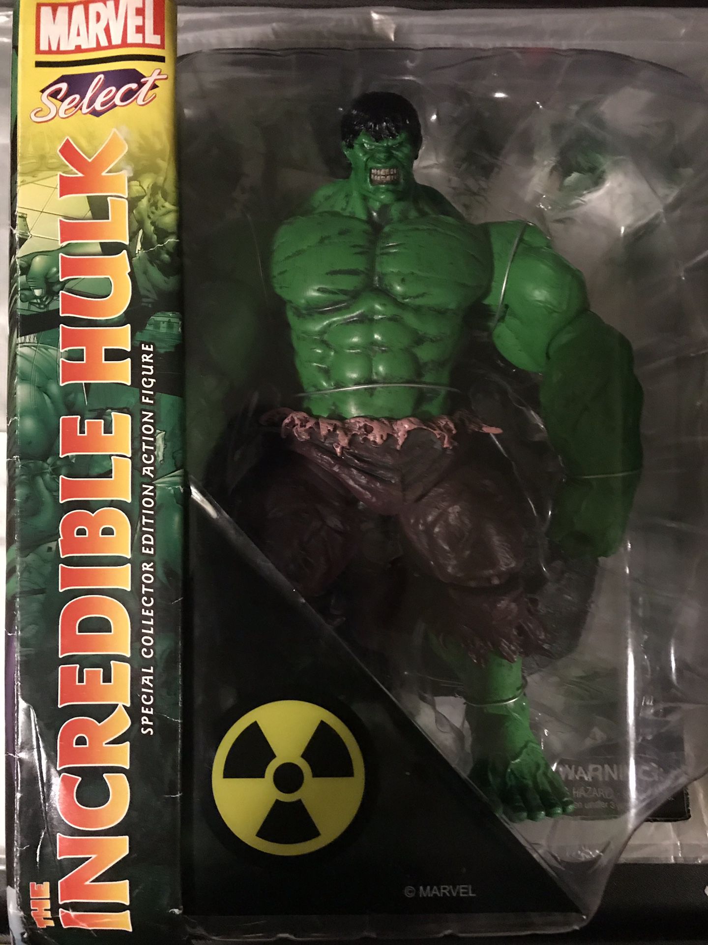 Marvel Diamond Select Incredible Hulk Action Figure
