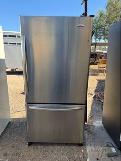 WHIRLPOOL REFRIGERATOR
