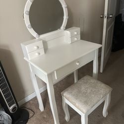 Make Up Vanity With Lit mirror 