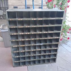 Vtg Metal cabinet