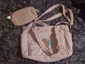 BAGSMART tote with matching bag.